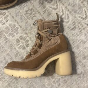 Dolce Vita Fashion Hikers